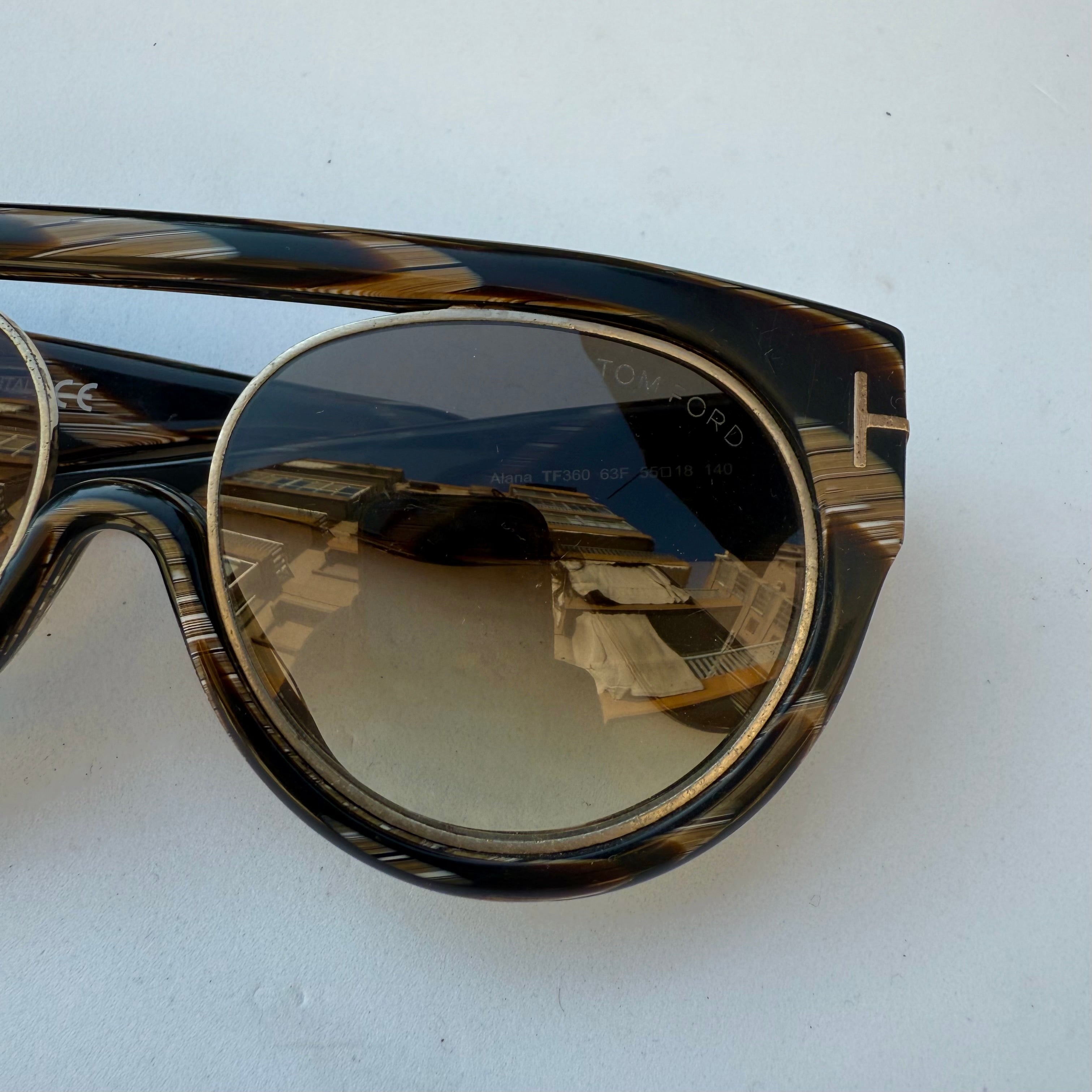 Tom Ford Oversized Marbled Aviator Sunglasses