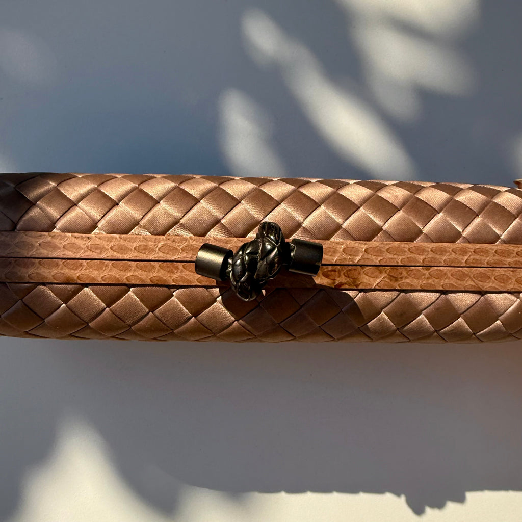 Bottega Veneta Intrecciato Leather Knot Clutch – Taupe