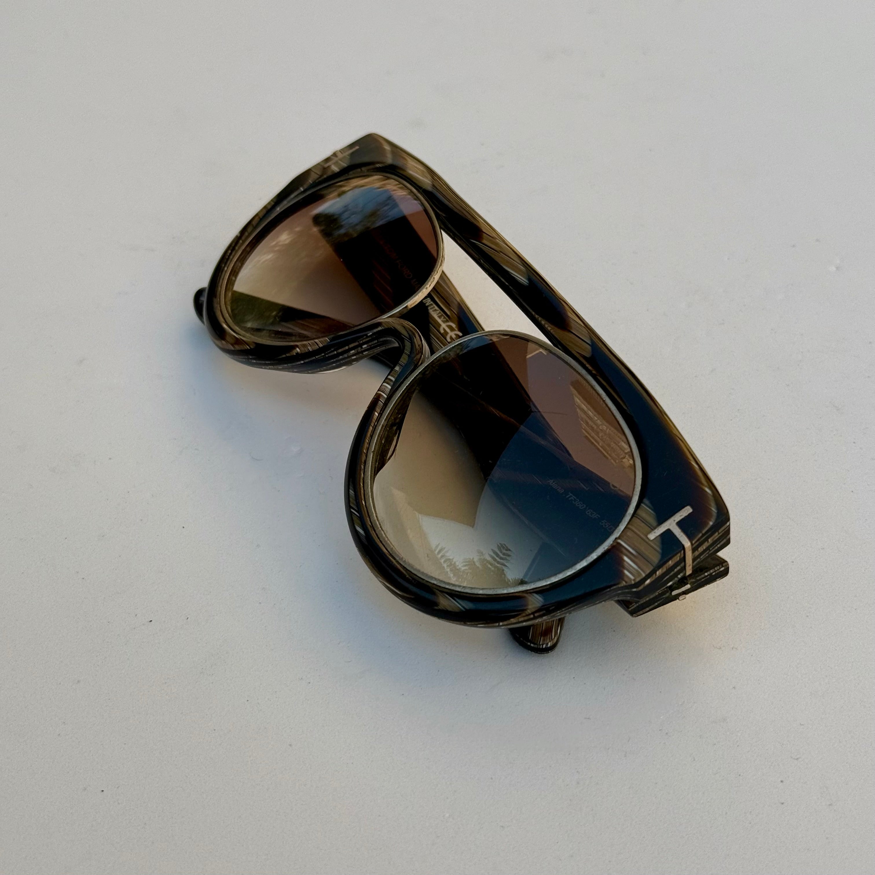 Tom Ford Oversized Marbled Aviator Sunglasses