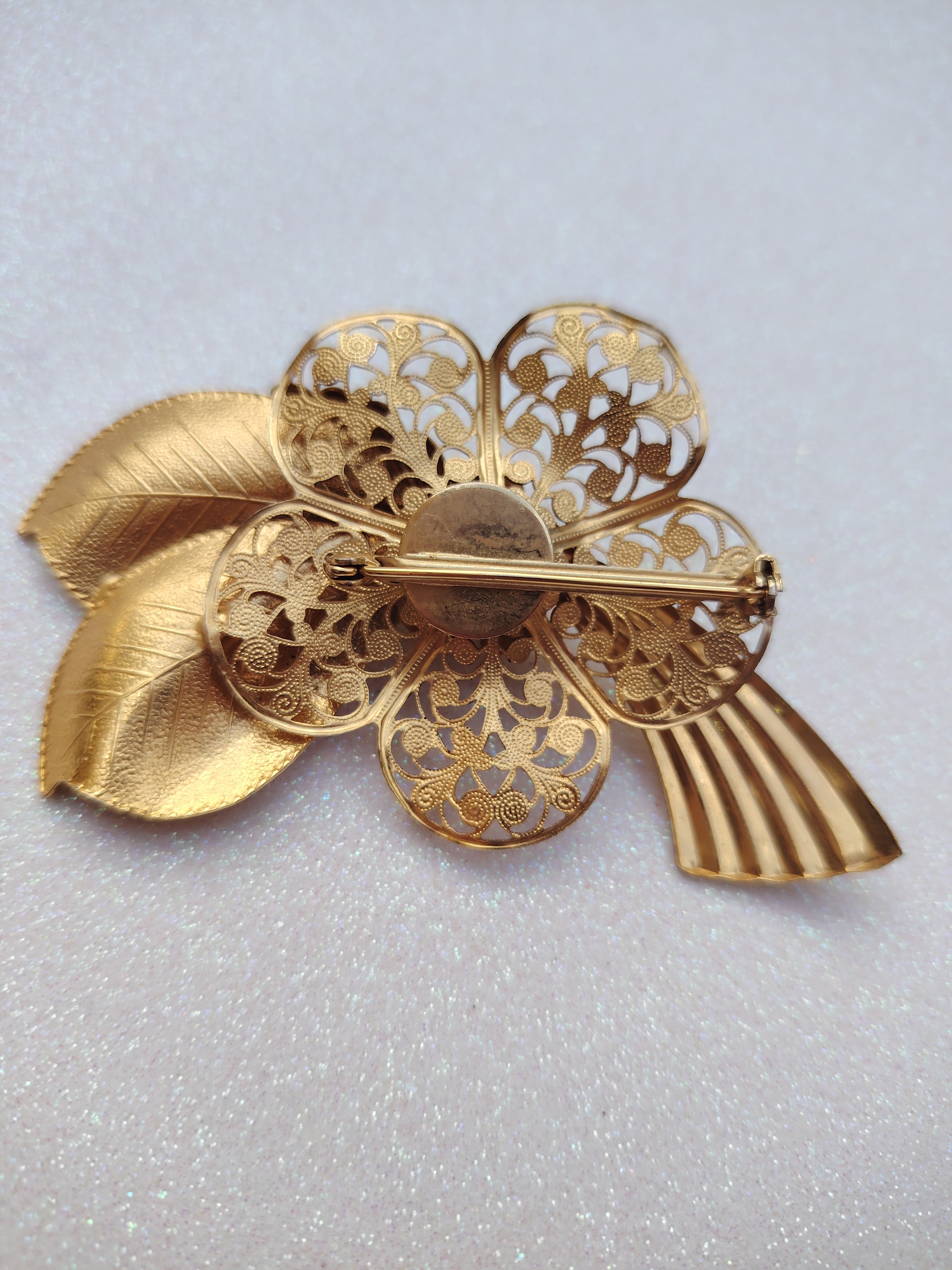Aurea Brooch