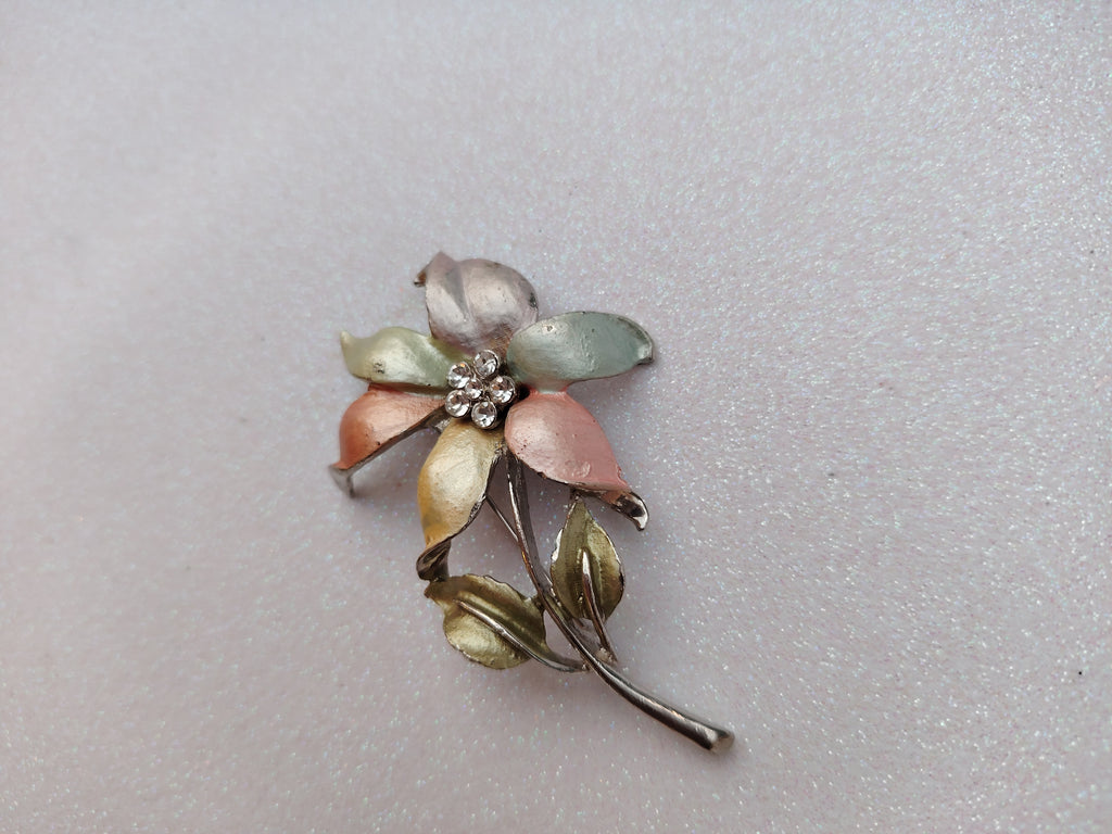 Reverie Brooch