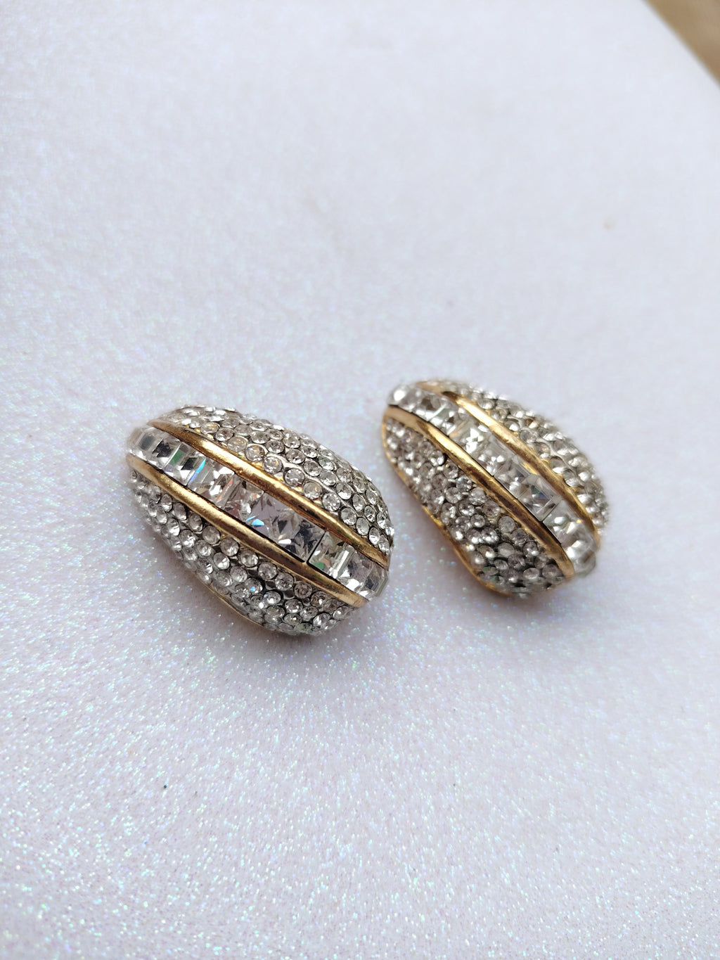 Boronia Clip-ons