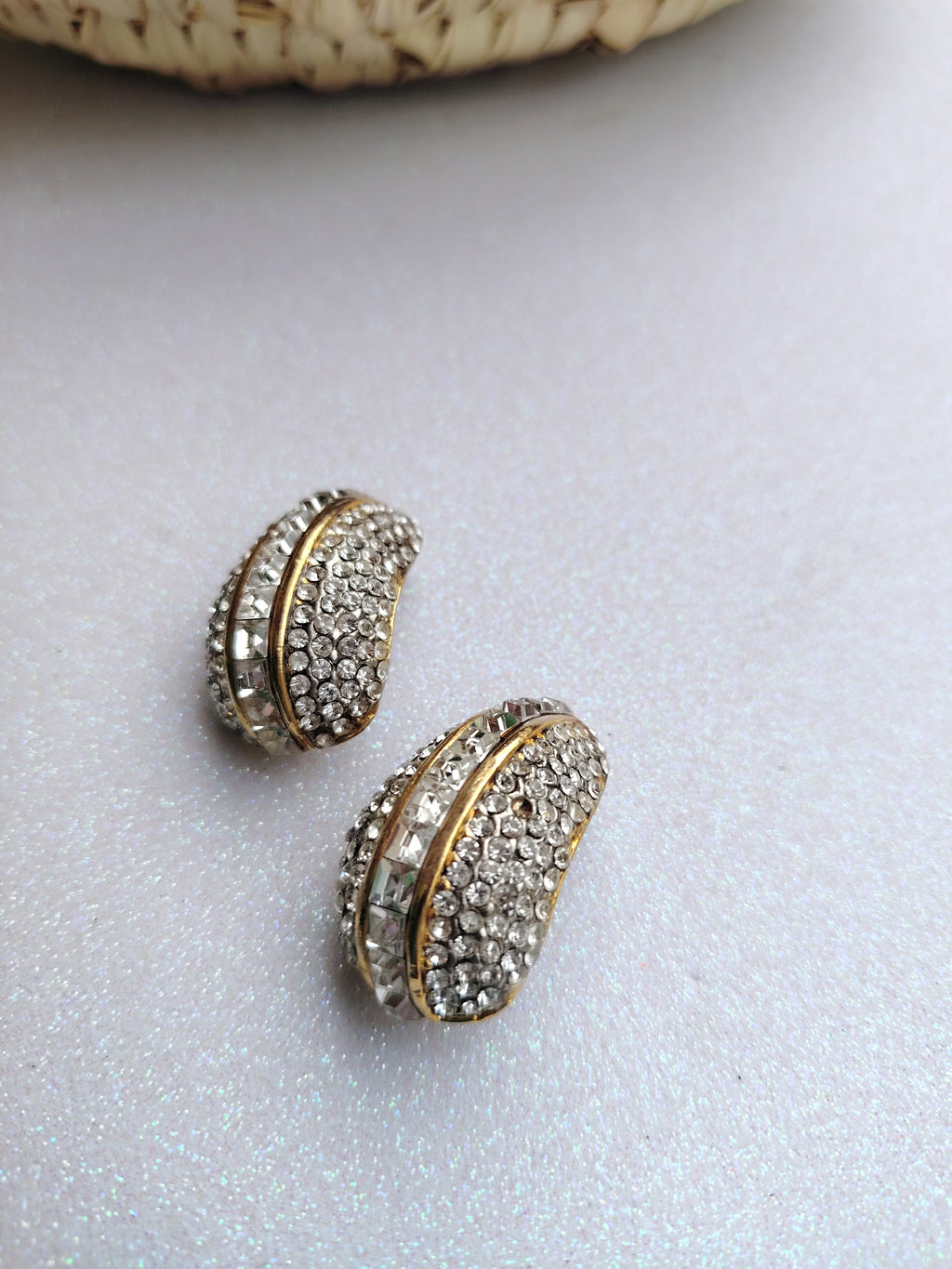 Boronia Clip-ons