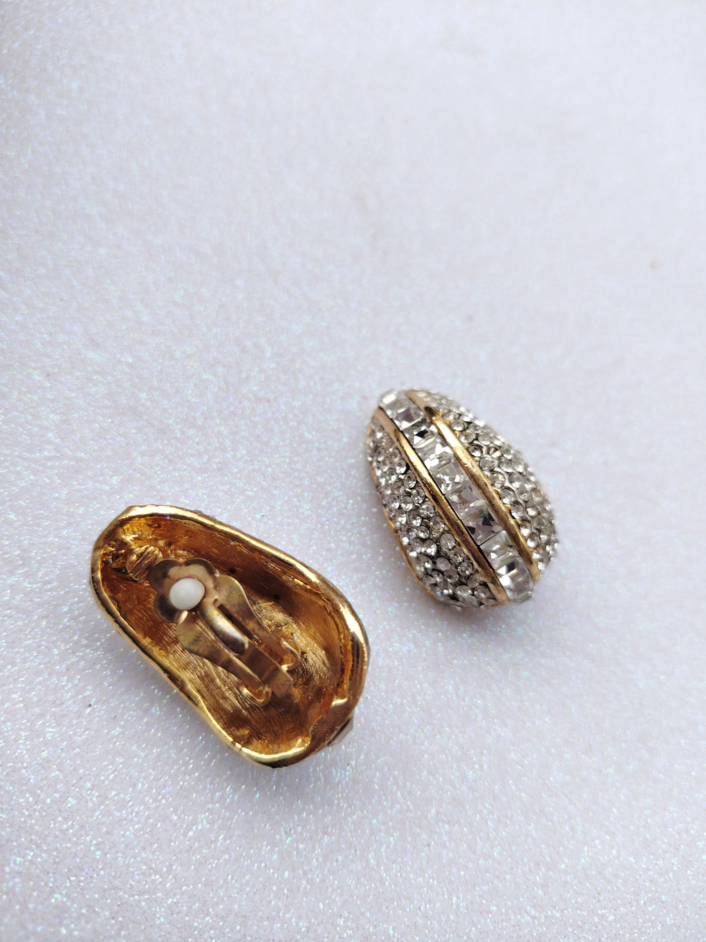 Boronia Clip-ons